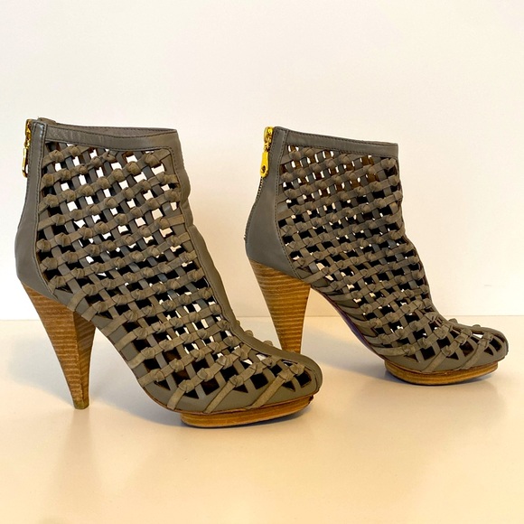 Charlie My Love Grey Booties - Picture 3 of 10